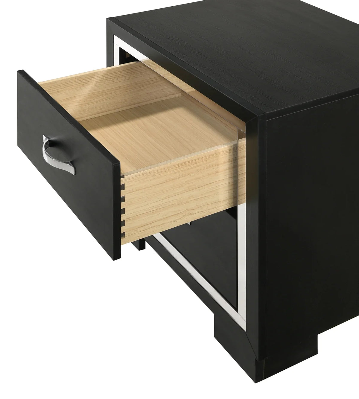 Gennro Black Channel-Front Bedroom Set