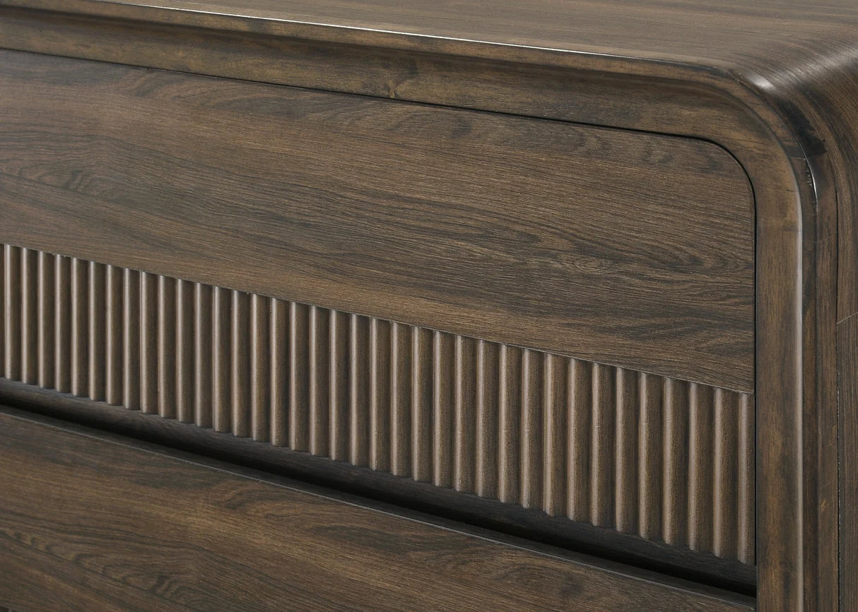 Kinkaid Bedroom Set in Rich Brown Finish